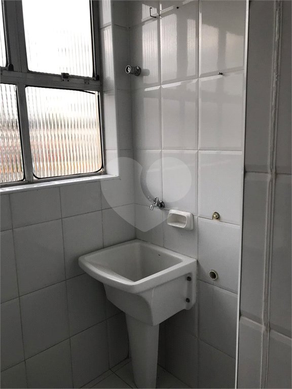 Apartamento 2 dormitórios à venda na Vila mariana.