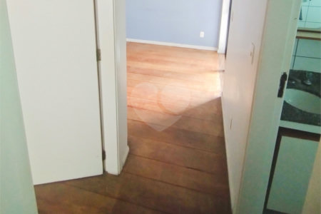 Apartamento na Saúde - 2 quartos com 1 suíte, varanda e 2 vagas