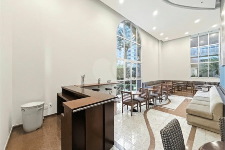 Apartamento para locação com 2 dormitórios, sendo 1 suíte com 02 vagas, totalmente climatizado nos 3 ambientes