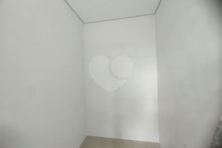 Casa exclusiva em Atibaia de alto padrão com 3 suítes, piscina, espaço gourmet, condomínio fechado, aceita financiamento
