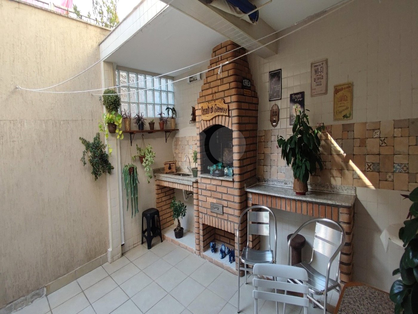 Sobrado com 125m² , 3 dormitórios , sendo 1 suíte , 2 vagas de garagem , à venda no Bosque da Saúde.