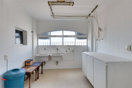 Apartamento à venda com 3 suítes em Real Parque, São Paulo, SP