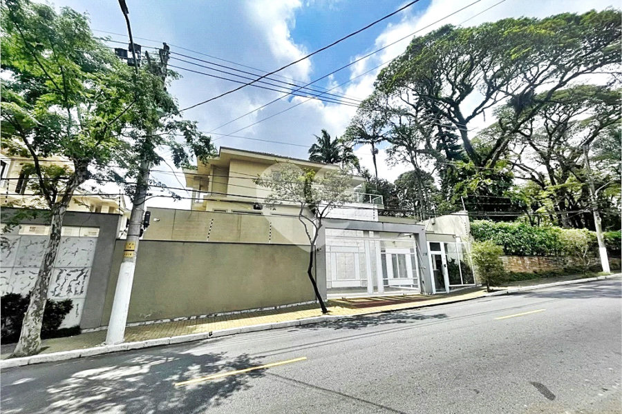 Casa de Condomínio Tucuruvi | 439m² | 4 Suítes | 6 Vagas | Espaço Gourmet Lazer