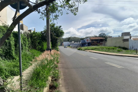 Terreno para venda no Parque dos Flamboyant em São Carlos.