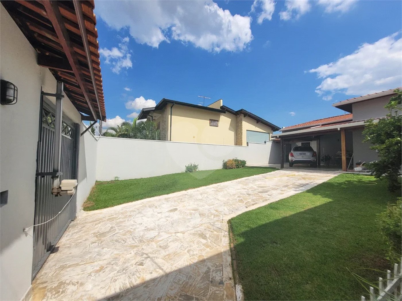 Casa 2 dormitórios - 1 banheiro - 4 vagas - Jardim Esplanada II - Indaiatuba SP