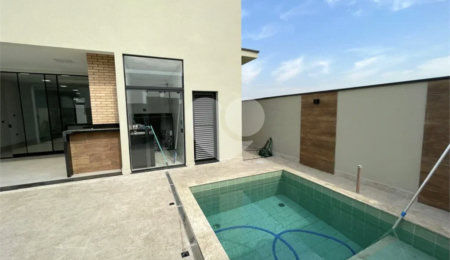 Casa à venda com 3 quartos, sendo 1 suíte,  no condomínio Canadá, Piracicaba - SP