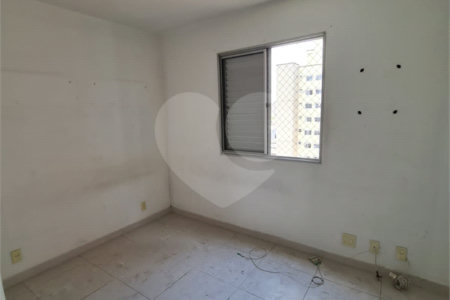 Apartamento à venda com 65m² -Cambuci