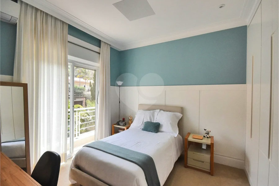 Casa impecável em terreno de 546m2