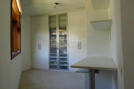 Casa de Vila à venda com 5 quartos, sendo 3 suítes, em Morumbi, São Paulo, SP
