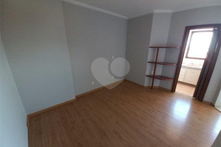Duplex no Edifício Acapulco.