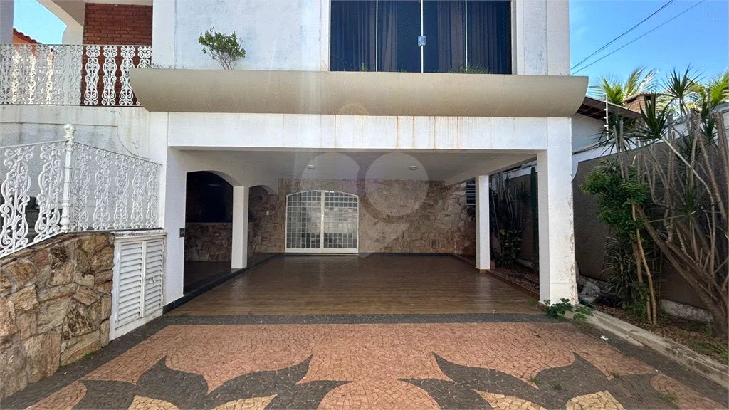 Venda Casa com 4 Dormitórios no Parque Santa Cecília