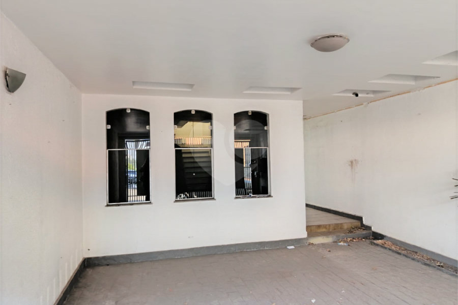 Oportunidade! Sobrado 3 Dorms/ 1 Suíte e 2 Vagas