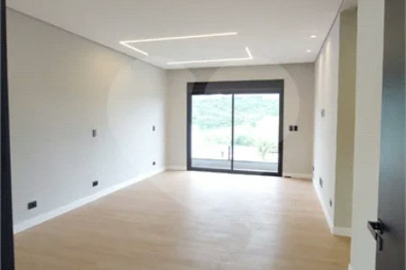 CASA ALTO PADRÃO | 5 SUÍTES | CONDOMÍNIO CLUBE – ATIBAIA