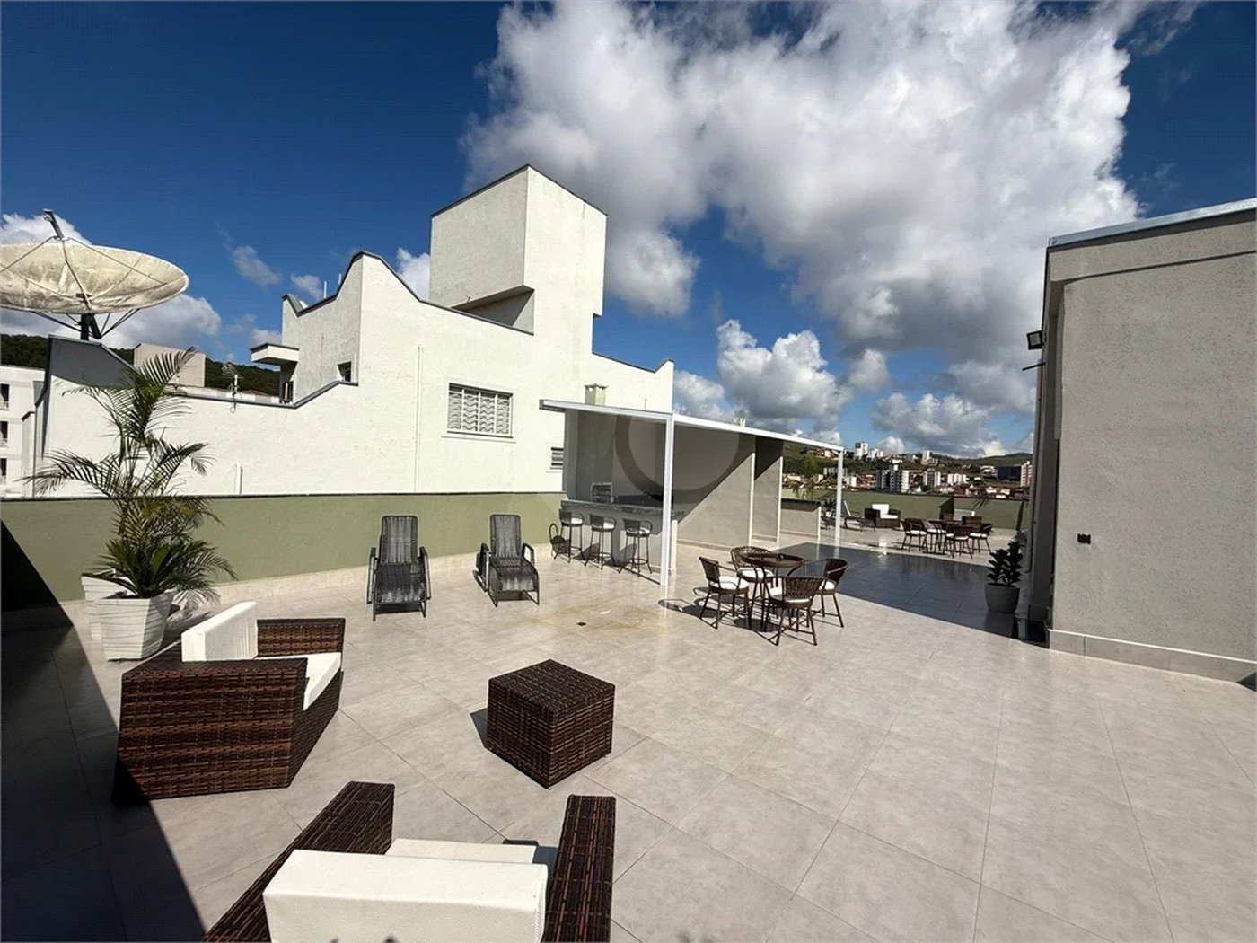 Vendo Apartamento Novo – 80m² de Conforto e Praticidade!