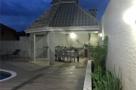 Sobrado à venda ou para alugar com 3 suítes em Villaggio Capríccio, Louveira, SP