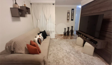 Casa à venda com 3 quartos, sendo 1 suíte,  no condomínio Terra Nova, São Carlos - SP
