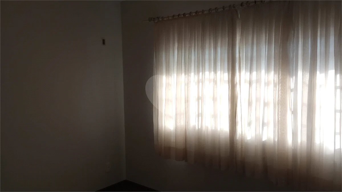 Sobrado amplo com 3 dormitorios e area de lazer a venda