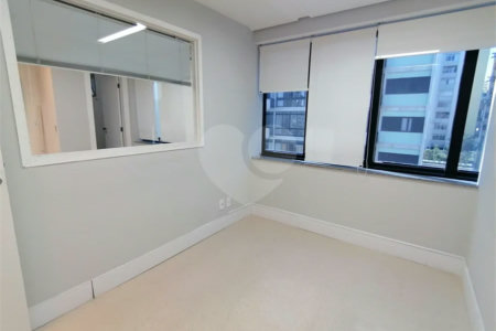 SALA COMERCIAL, 106m2, NO PARAISO