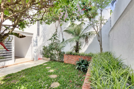 Casa de Vila à venda com 4 quartos, sendo 2 suítes, em Alto da Boa Vista, São Paulo, SP
