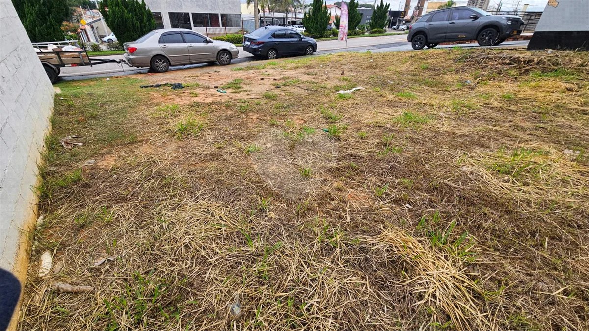 Terreno Comercial a Venda