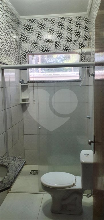 Casa térrea para locação e venda no Condomínio Mont Carlo I
