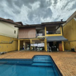 Casa a venda com piscina
