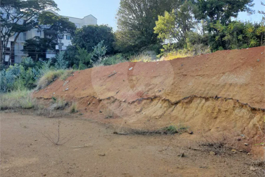 Terreno com projeto aprovado para 114 apartamentos , ótima localização