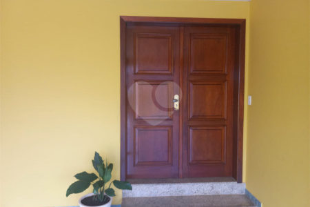 Casa à venda com 4 quartos, sendo 2 suítes,  em Villaggio Capríccio, Louveira, SP