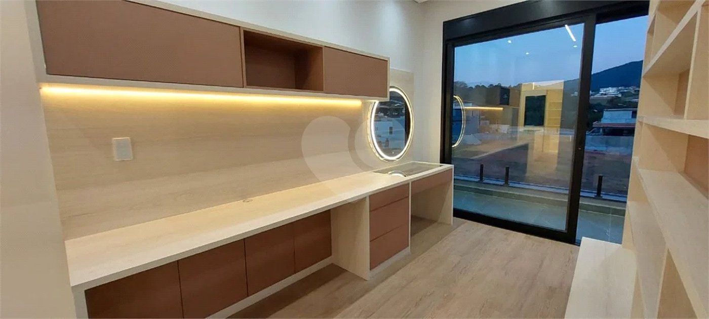 Casa 4 suites - Condomínio Ecoville 1