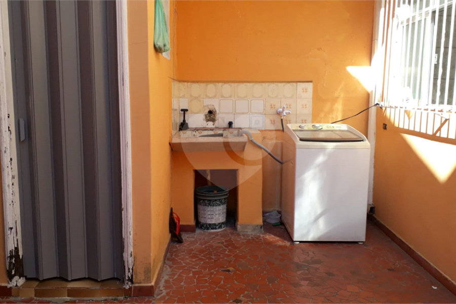 BELA CASA 274 M² C/ 3 QUARTOS 1 SALA 1 COZINHA 3 BANHEIROS 2 VAGAS Para Estacionamento coberta P/ VENDA NA V N Cachoeirinha