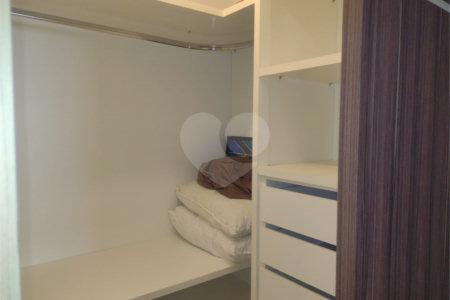 Apartamento á venda no Condomínio Edifício Murano