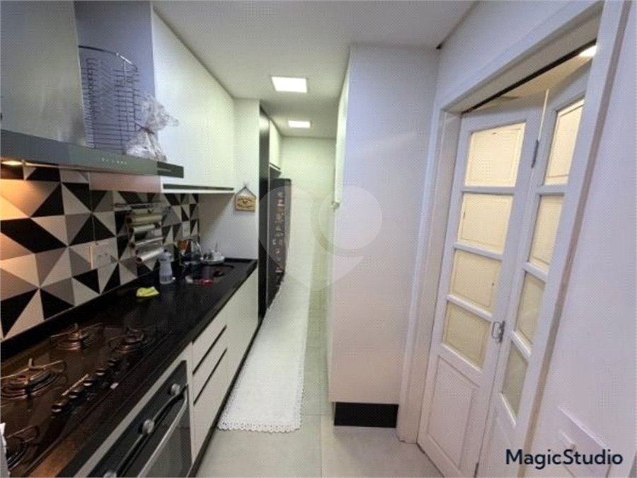 Apartamento com 120m², 3 dormitórios, sendo 3 suítes, 2 vagas de garagem, à venda no Tatuapé.