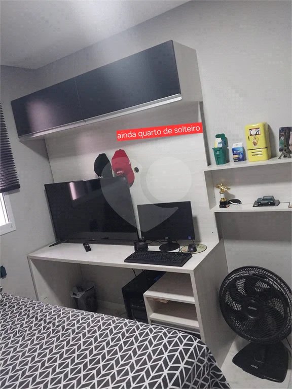 Apartamento de 2 quartos (1 suíte) à venda em Itaquera