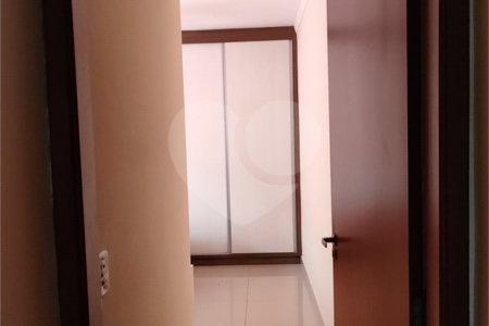 Casa térrea no Condomínio Flamboyant II .