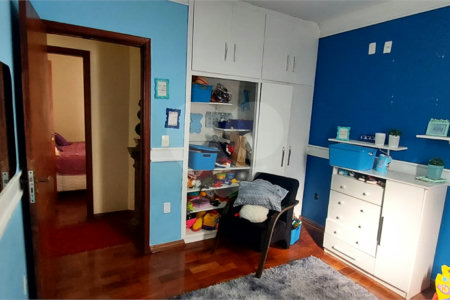 Casa à venda com 5 quartos, sendo 1 suíte, em Jardim Santa Paula, São Carlos, SP