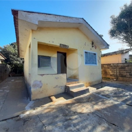Casa térrea para Jardim Bandeirantes.