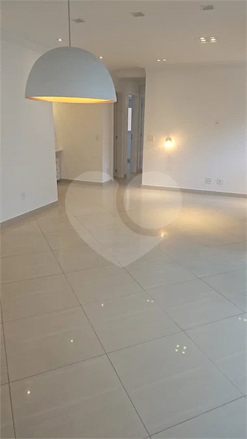 Apartamento para alugar com 3 quartos, sendo 1 suíte,  em Vila Olímpia, São Paulo, SP
