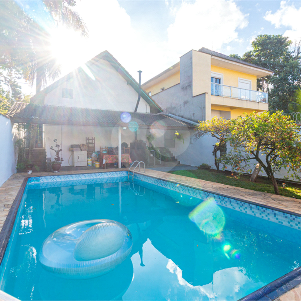Casa à venda com 3 quartos, sendo 1 suíte,  em Chácara Monte Alegre, São Paulo, SP