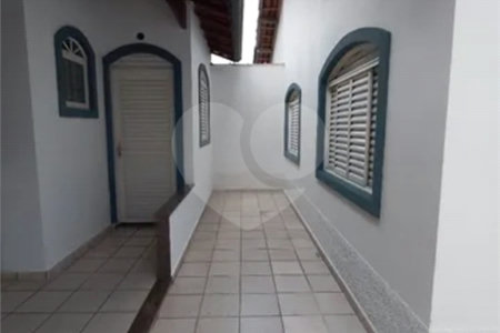CASA A VENDA NO BAIRRO TRINTA E UM DE MARÇO COM 3 DORMITORIOS, 2 BANHEIROS, 2 VAGAS, SJC