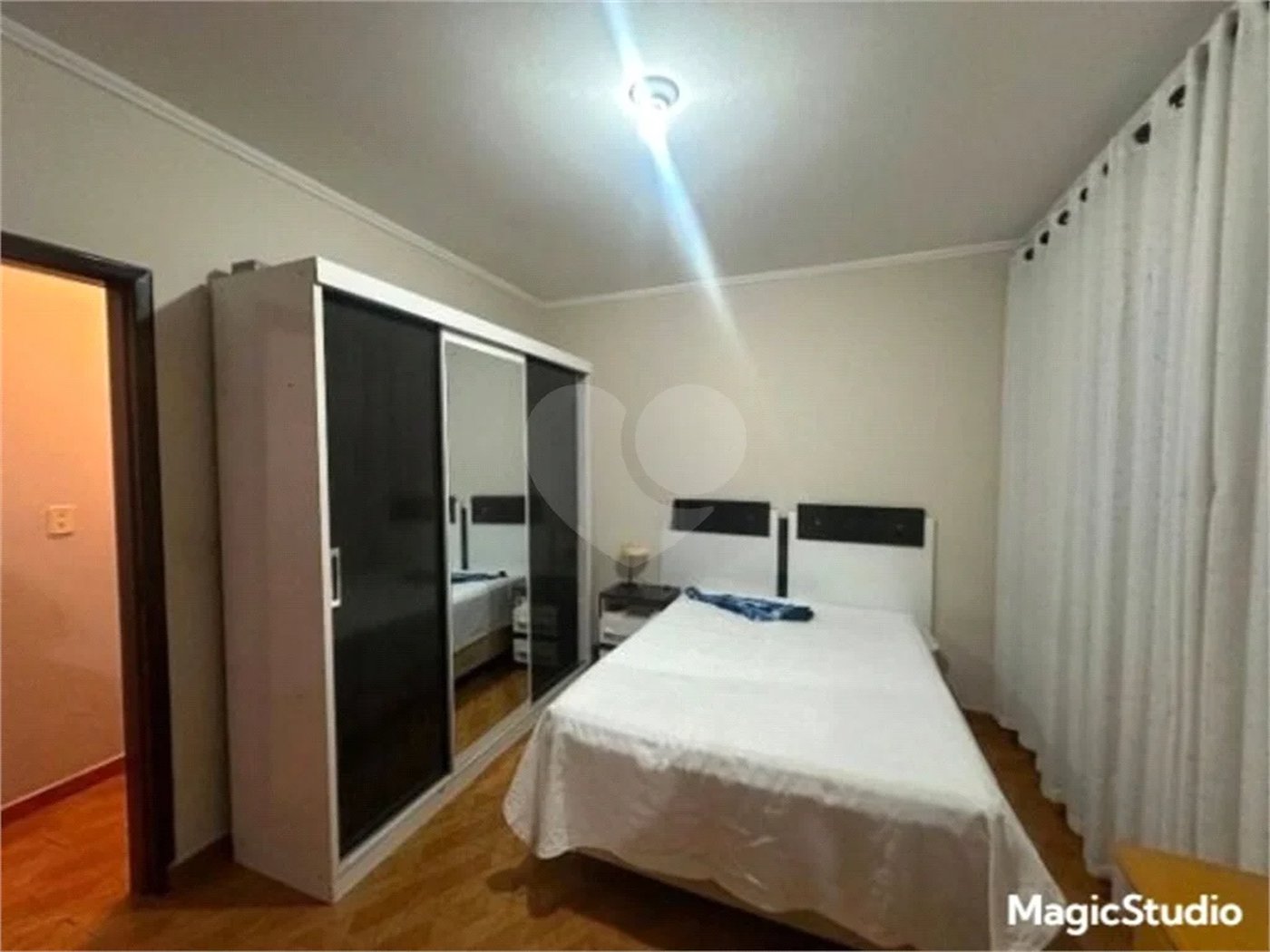 Casa com 200m² , 5 dormitórios , sendo 1 suíte , 3 vagas de garagem , à venda em Guarulhos.
