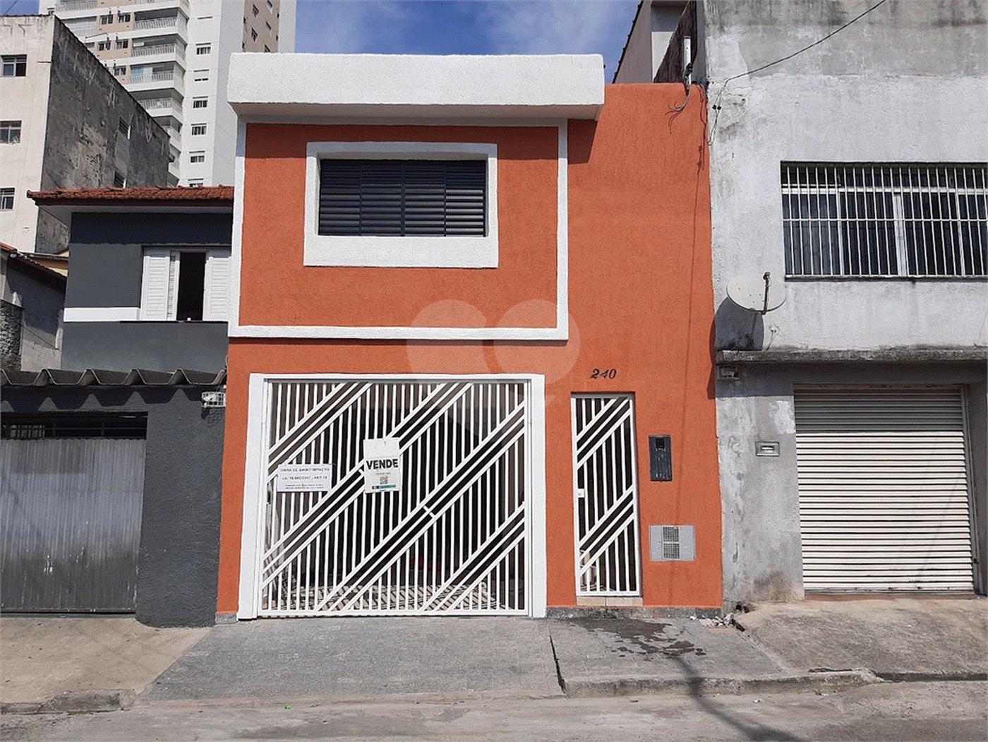 Sobrado á Venda no Ipiranga, 3 dormitórios, 2 vagas na garagem, reformado