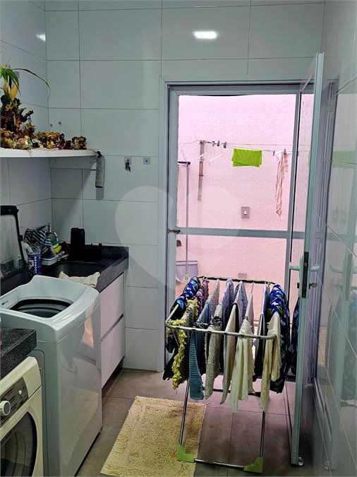 Casa á venda no condomínio Damha I