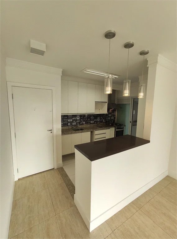 Apartamento à venda ou para alugar com 3 quartos, sendo 1 suíte, em Parque Reboucas, São Paulo, SP
