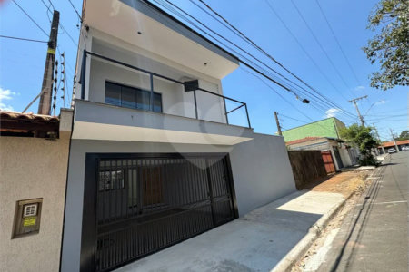 CASA COM PISCINA VENDA JARDIM MUNIQUE