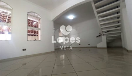 Casa à venda com 4 quartos, sendo 1 suíte, em Jardim Torrão de Ouro, São José dos Campos, SP