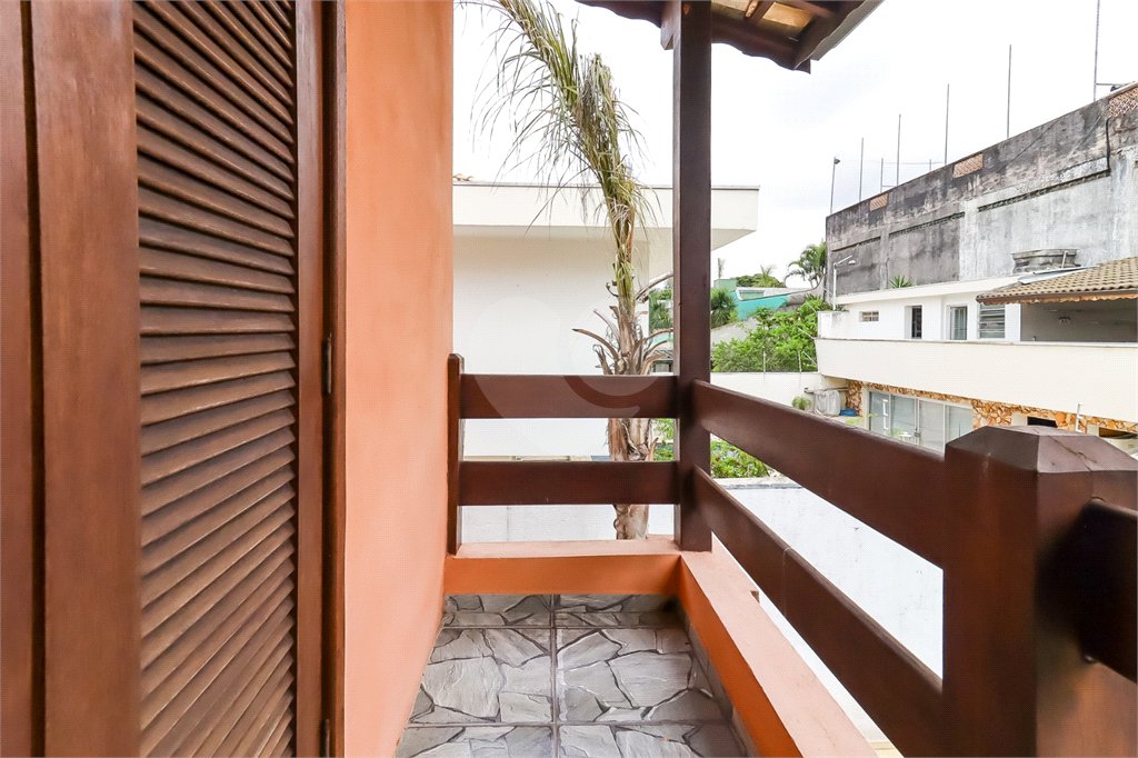 Sobrado à venda com 4 quartos, sendo 2 suítes,  em Interlagos, São Paulo, SP
