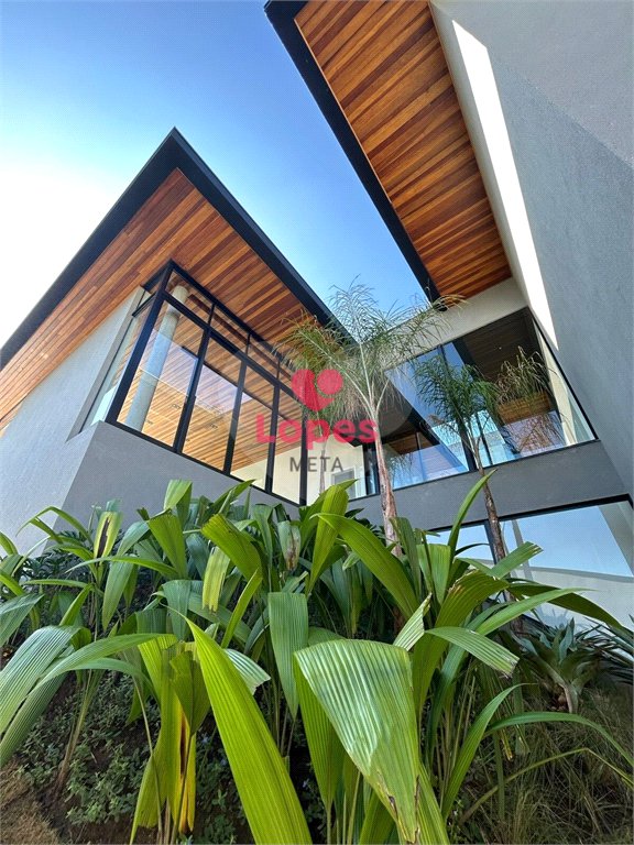 CASA LINDA NO CONDOMINIO RESERVA DO PARATEHY COM 4 DORMITORIOS, 4 SUÍTES, PISCINA, ELEVADOR, SJC