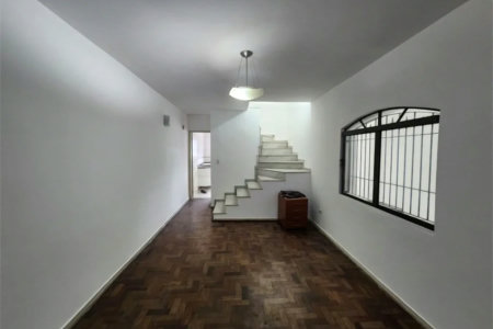 Casa à venda com 3 quartos, sendo 1 suíte,  em Jardim Celeste, São Paulo, SP