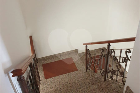 Casa à venda com 2 quartos, sendo 1 suíte, no condomínio Flamboyant, São Paulo - SP
