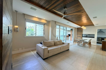Apartamento à venda com 3 suítes em Vila Mariana, São Paulo, SP